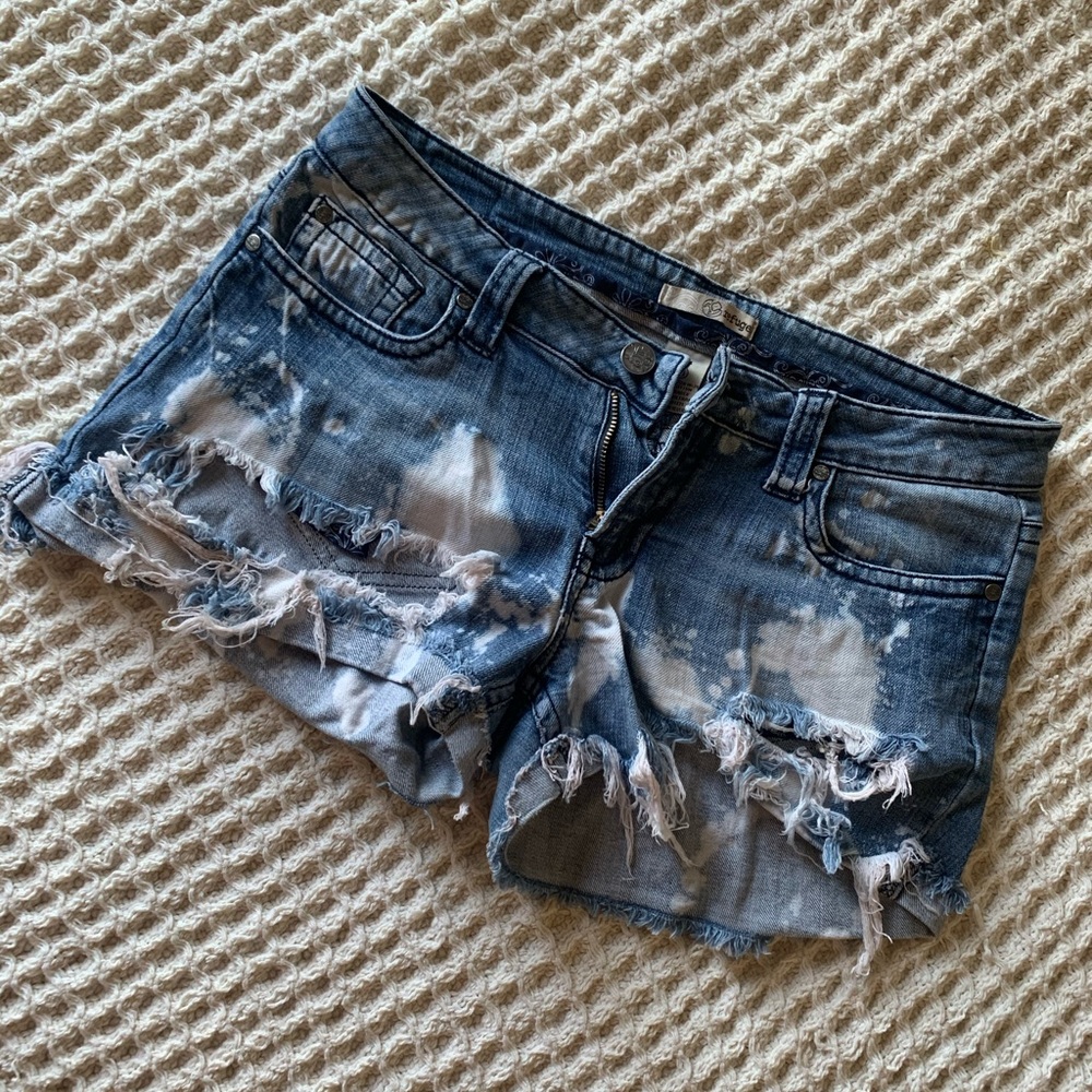 Charlotte Russe distresses shorts
